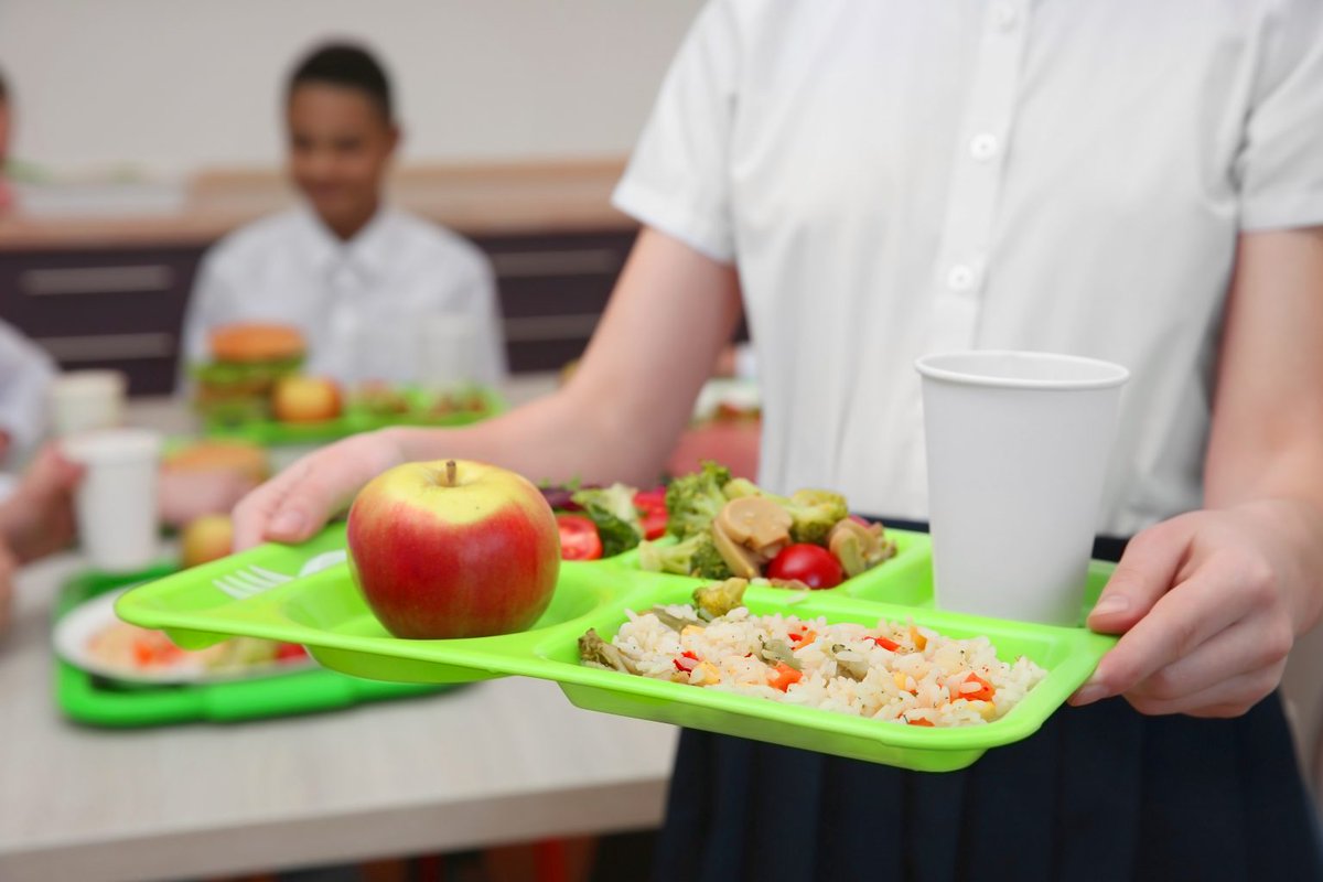 'Free #SchoolMeals are essential to ensuring children reach their full potential.' 👦👧🍽️

Dr @JennieParnham from @ImperialSPH on the @MayorofLondon's recent plans to provide free school meals to all primary schoolchildren in London.

#SchoolFoodForAll blogs.imperial.ac.uk/imperial-medic…