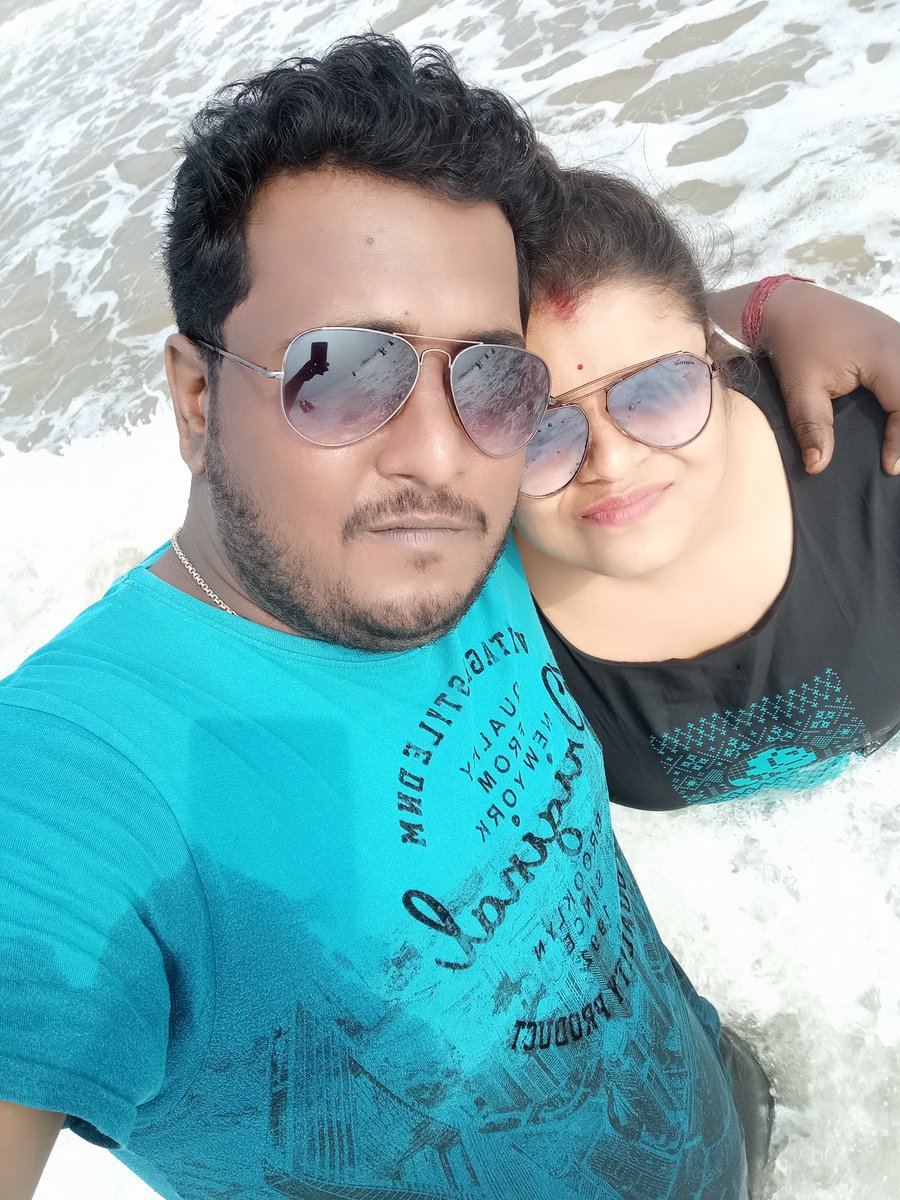 onsvlogs's tweet image. In the perfect moment, time stands still. Feeling the golden sun, hearing the crashing waves, and cherishing this memory forever at Puri's Golden Beach

#GoldenBeach #Puritour #GoldenBeachVibes  #PerfectMoment #CherishMemories #TravelGoals