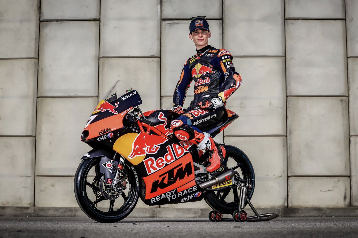 Tech3Racing's tweet photo. 🚨Introducing our 2023 Moto3 rockets 🚨

Red Bull KTM Tech3 is #ReadyToRace 🚀 

#RedBullKTMTech3 #KTM #RedBull #Moto3 https://t.co/Suo4kO7Vcv