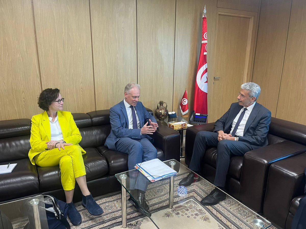 GertJanEU's tweet image. Great first visit yesterday to 🇹🇳#Tunisia, a close partner &amp;amp; neighbour of 🇪🇺, together w/ @EUHomeAffairs &amp;amp; @eu_eeas. 
Met 🇹🇳 authorities &amp;amp; other local &amp;amp; intl. partners to discuss the 🇪🇺-🇹🇳partnership &amp;amp; to assess how to best continue supporting 🇹🇳population in the current context.