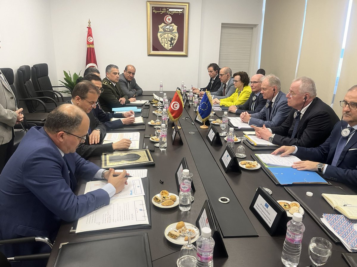 GertJanEU's tweet image. Great first visit yesterday to 🇹🇳#Tunisia, a close partner &amp;amp; neighbour of 🇪🇺, together w/ @EUHomeAffairs &amp;amp; @eu_eeas. 
Met 🇹🇳 authorities &amp;amp; other local &amp;amp; intl. partners to discuss the 🇪🇺-🇹🇳partnership &amp;amp; to assess how to best continue supporting 🇹🇳population in the current context.