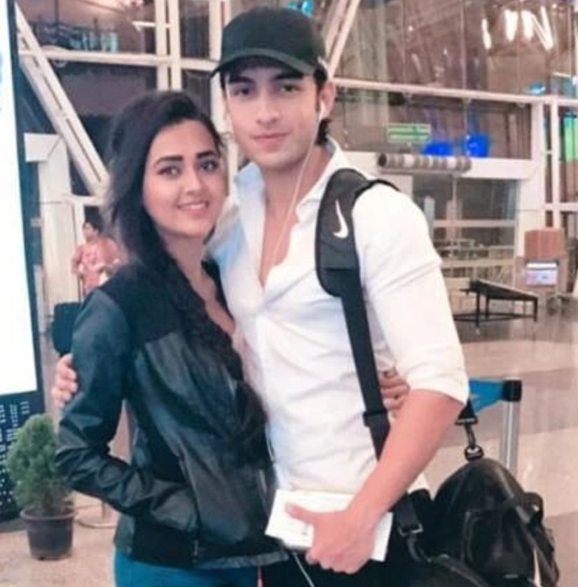 Tejasswifam_'s tweet photo. "Throwback Series"~
Old picture of teju with #RohitSuchanti from 2017.๐ซถ๐ป
Badly want #TejHit reunion asap!๐ฉโฅ๏ธ
#TejasswiPrakash #TejaTroops https://t.co/joPWLPcsLw