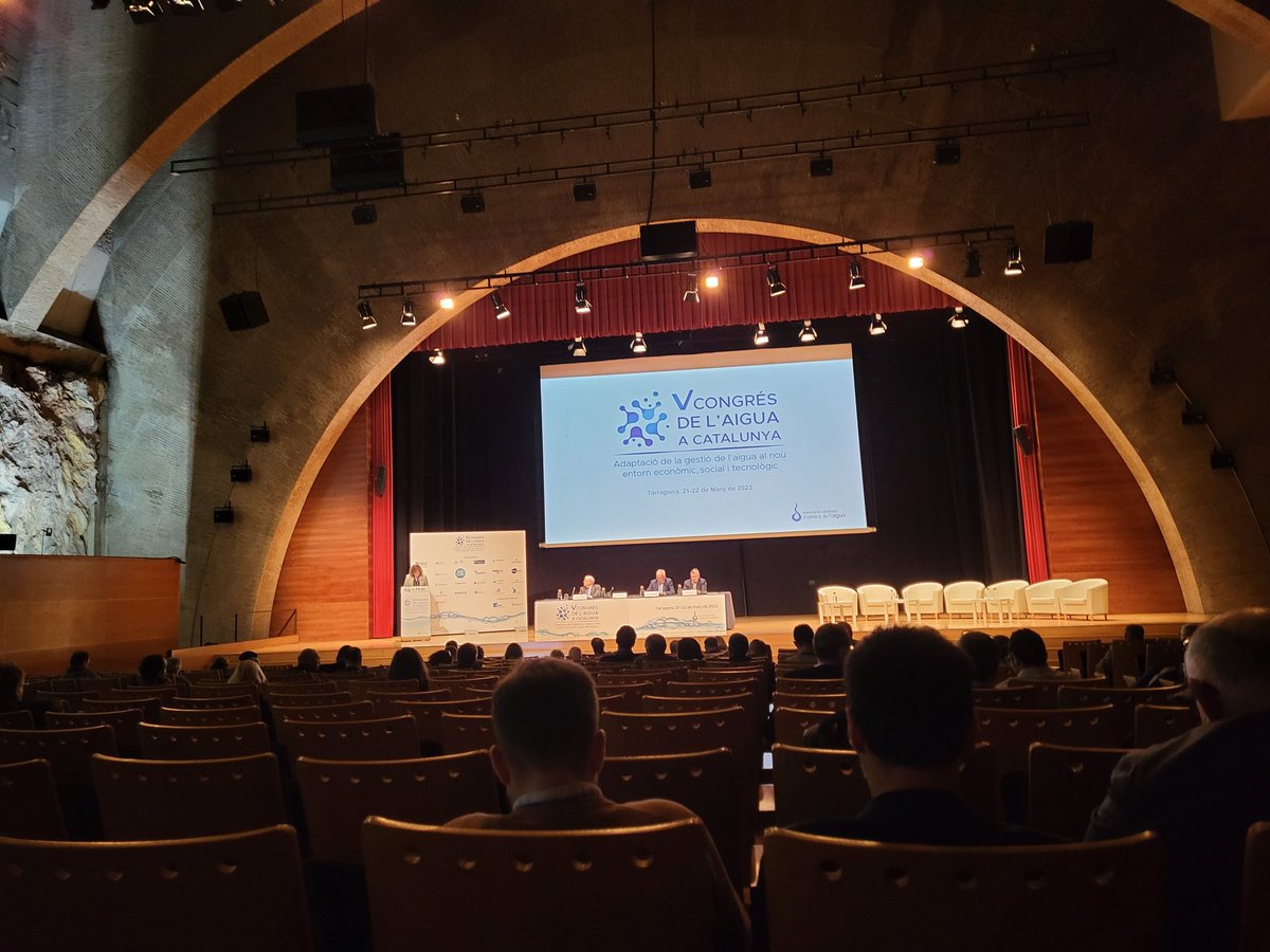 MrMolra's tweet photo. La Secretària General d'Acció Climàtica @abarnadas  posant en valor la feina feta per @aigua_cat fa anys per a ser més resilients. Feina feta al passat, al present i molt a fer al futur. #VCongrés_de_l_aigua https://t.co/8EJHoAjZpv