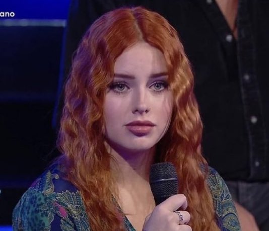 yulvsbk's tweet photo. BOLUDO COTI ESTABA RE PARECIDA A SANA EN LA ERA DE MORE&MORE
#SANA #TWICE #Constanza #Cotigh #GranHermano #GH2022 #GH22 #GH #GH23 #COTI https://t.co/mf1W5TJ9xT