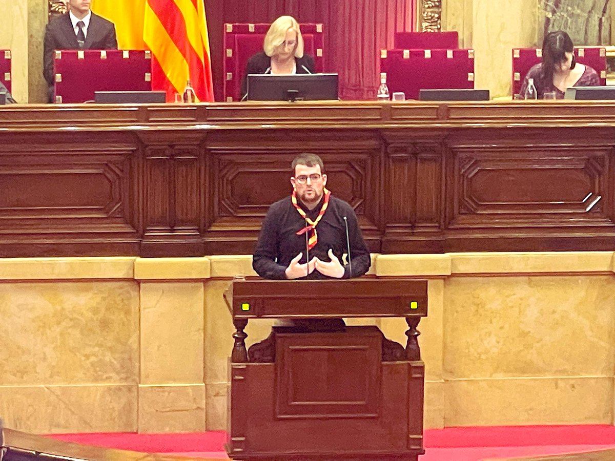 fabianmohedano's tweet photo. Avui s'aprova al @parlamentcat la llei de reconeixement de l'escoltisme i el guiatge català. Un marc per als 200 agrupaments que associen a 20.000 infants i joves entorn a la @fceg_cat #ANPEC ❤️ https://t.co/AbALTb3Jn9