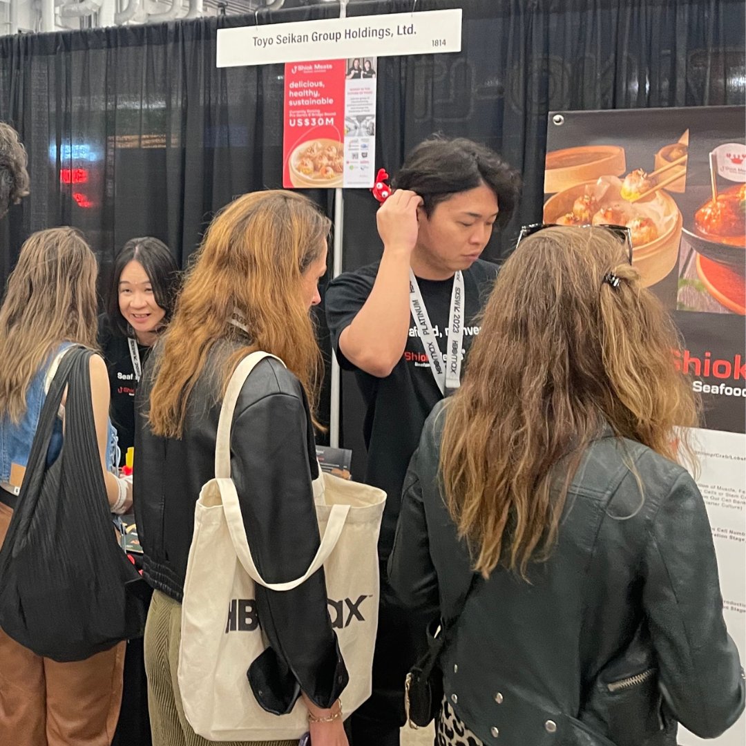 shiokmeats's tweet photo. Shiok Meats makes a glorious return after SXSW 2023 in Austin, Texas! We thank Toyo Seikan for inviting us to co-exhibit at the event.

#ShiokMeats #SeafoodandMeatReinvented #SXSW #EventReview https://t.co/H9pIv6Uc4C