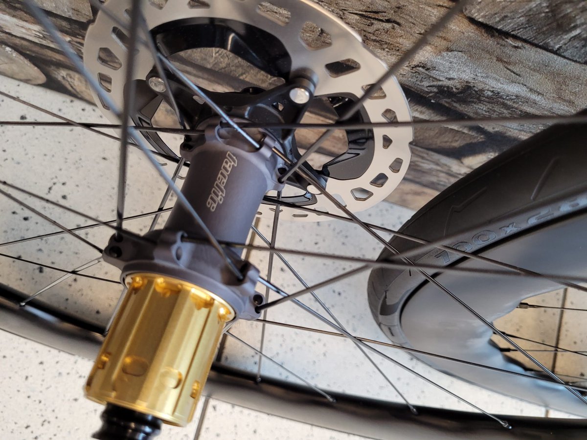 BIKEZONENL's tweet photo. #newproject A special(ized) Bike 2 be Build.
#bike2build #specialized #newbikeday #princetoncarbonworks #bikezone https://t.co/YVkFNdVsFm