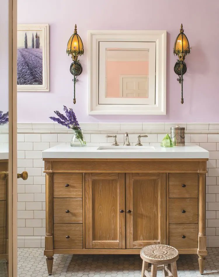 Here's inspiration for putting purple to work in your bathroom. #homedecor #colorpalettes  cpix.me/a/166065653