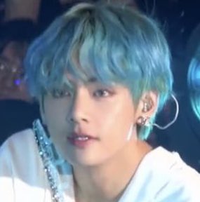 vminkookfairies's tweet photo. ethereal clips of taehyung — a thread: https://t.co/2uhiX2OkTr