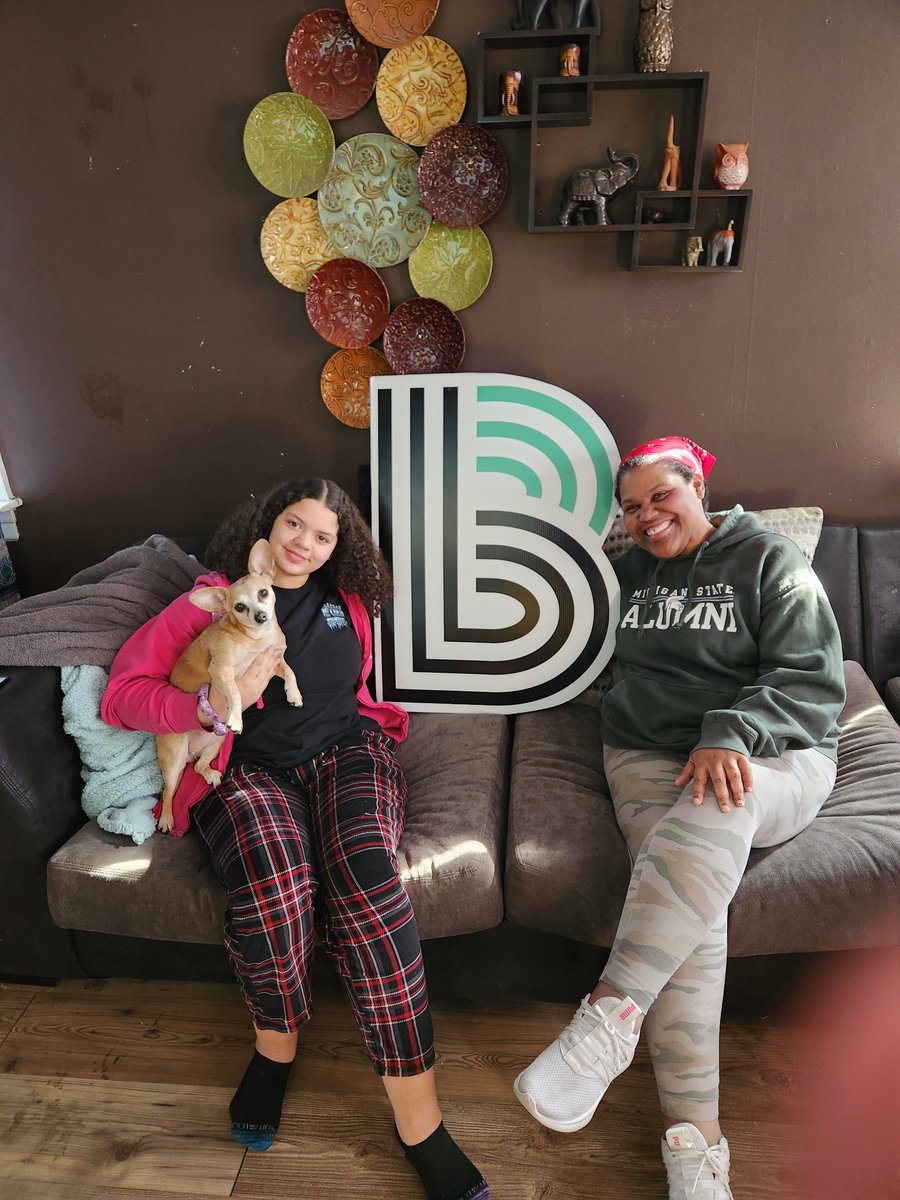 Tony Hollow tweet media