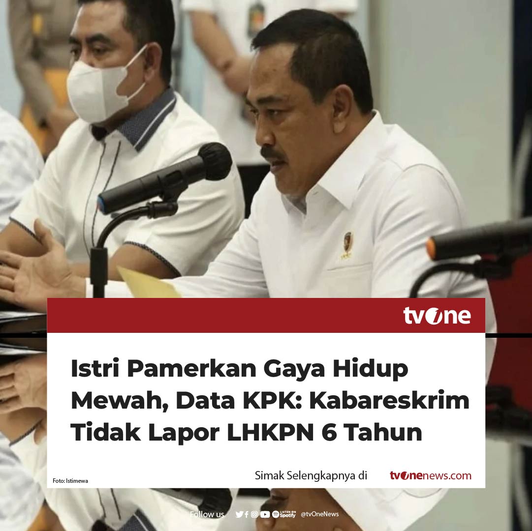 tvOneNews's tweet photo. Usai sang istri dikecam karena gaya hidup hedon, kini Komjen Pol Agus Andrianto selaku Kabareskrim Polri turut dikritik karena tak melaporkan harta kekayaannya selama enam tahun ke KPK. 

Simak selengkapnya di https://t.co/nP80MGcNfb
#HardNews_Hukum #NewsOne #CariBeritaditvOne https://t.co/bBGT5zk8j7