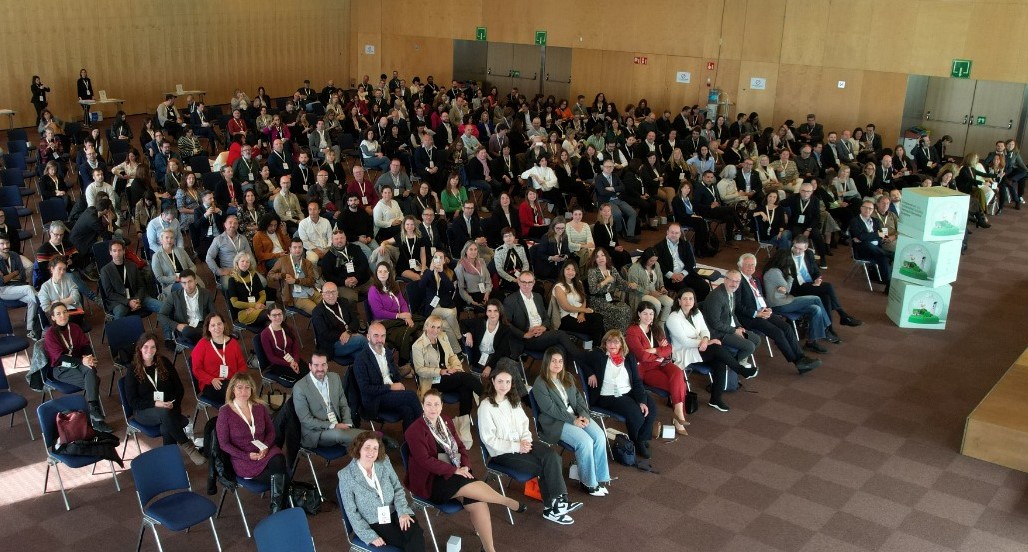 Today we have received the Biosphere Certification of @Biosphere_RTI, being the first Convention Bureau to achieve it.

This shows our real commitment to sustainability.

We keep on working!

#BarcelonaBiosphere
<a href="/TurismeDIBA/">TurismeDIBA</a> 
<a href="/BarcelonaTurism/">Barcelona Turisme</a> 
<a href="/bcn_ajuntament/">Ajuntament de Barcelona</a> 
<a href="/CambraBCN/">Cambra de Comerç de Barcelona</a>