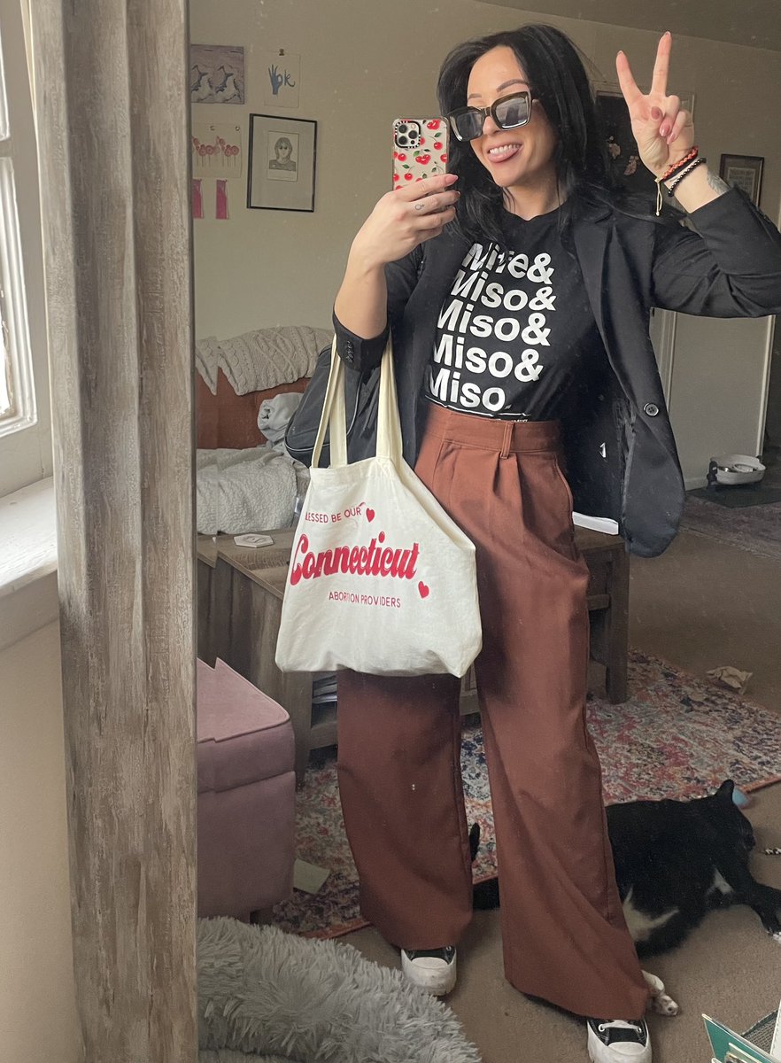 Testifying in Judiciary today and heard anti-abortion Coachella will also be at the Capitol- so you know i had to dress for the occasion. 

Shirt: @AbortionOOOT 
Tote: my abortiontok pal @ellepolloloca