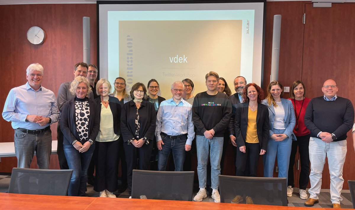 vdek Presse (@vdek_presse) on Twitter photo Gestern und heute Tagung in der Verbandszentrale mit den Kolleg:innen „Politik & Kommunikation“ der vdek-Landesvertretungen. Besonderer Programmpunkt: Informativer Twitter-Workshop 🧑🏫 von <a href="/AgenturW21K/">Agentur W21K</a>. Gestern und heute Tagung in der Verbandszentrale mit den Kolleg:innen „Politik & Kommunikation“ der vdek-Landesvertretungen. Besonderer Programmpunkt: Informativer Twitter-Workshop 🧑🏫 von <a href="/AgenturW21K/">Agentur W21K</a>.