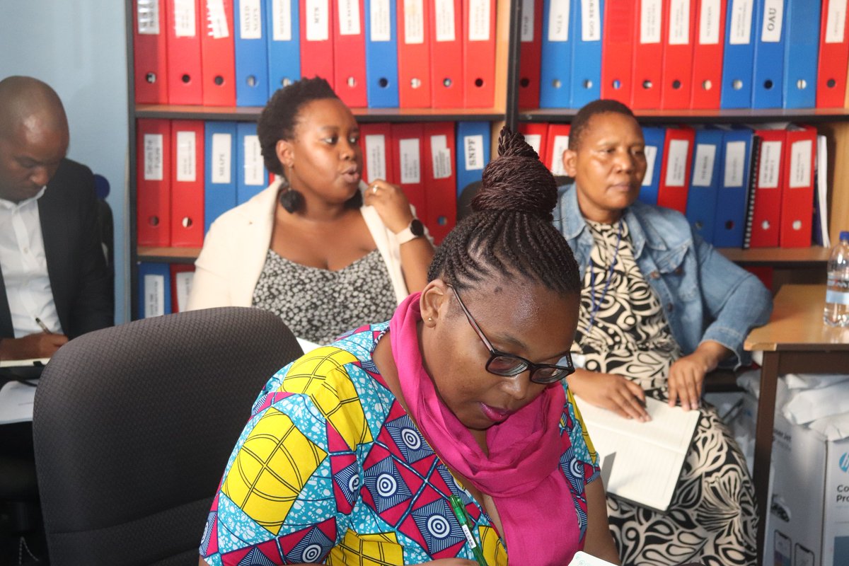 UNAIDS_Eswatini's tweet photo. On Thursday 16 March 2023, Anne Githuku-Shongwe, Director, UNAIDS Regional Support Team for Eastern and Southern Africa visited CANGO and Civil Society organizations who remain committed to fighting the scourge of HIV/AIDS in Eswatini.
#HIVFreeGeneration #hivprevention https://t.co/jqa2QTiPYo