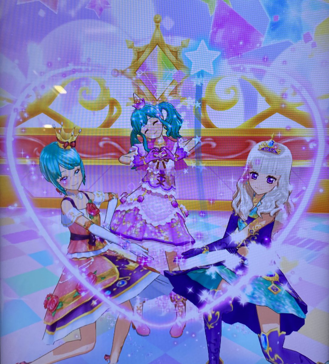 kokarin08's tweet photo. 色んなアイカツ、楽しかった( ⌯ﾉㅿﾉ)
スマホゲーム興味無いから
アイカツフォトが初めてダウンロードしたゲームだったなw

充電して、いつか戻ってきてね！
待ってるよ～、アイカツ✩.*˚ https://t.co/lFcsP0Dkl4