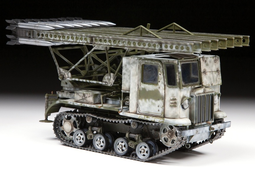 ZVEZDA BM-13 KATYUSHA プラモデル 1:35　カチューシャ Amazon | ズベズダ 1/35 BM-13 カチューシャ プラモデル ZV3521