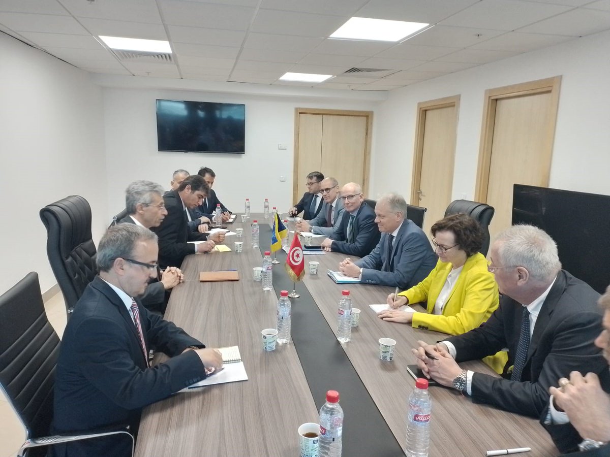 Great first visit yesterday to 🇹🇳#Tunisia, a close partner &amp; neighbour of 🇪🇺, together w/ <a href="/EUHomeAffairs/">EU Home Affairs</a> &amp; <a href="/eu_eeas/">European External Action Service - EEAS 🇪🇺</a>. 
Met 🇹🇳 authorities &amp; other local &amp; intl. partners to discuss the 🇪🇺-🇹🇳partnership &amp; to assess how to best continue supporting 🇹🇳population in the current context.