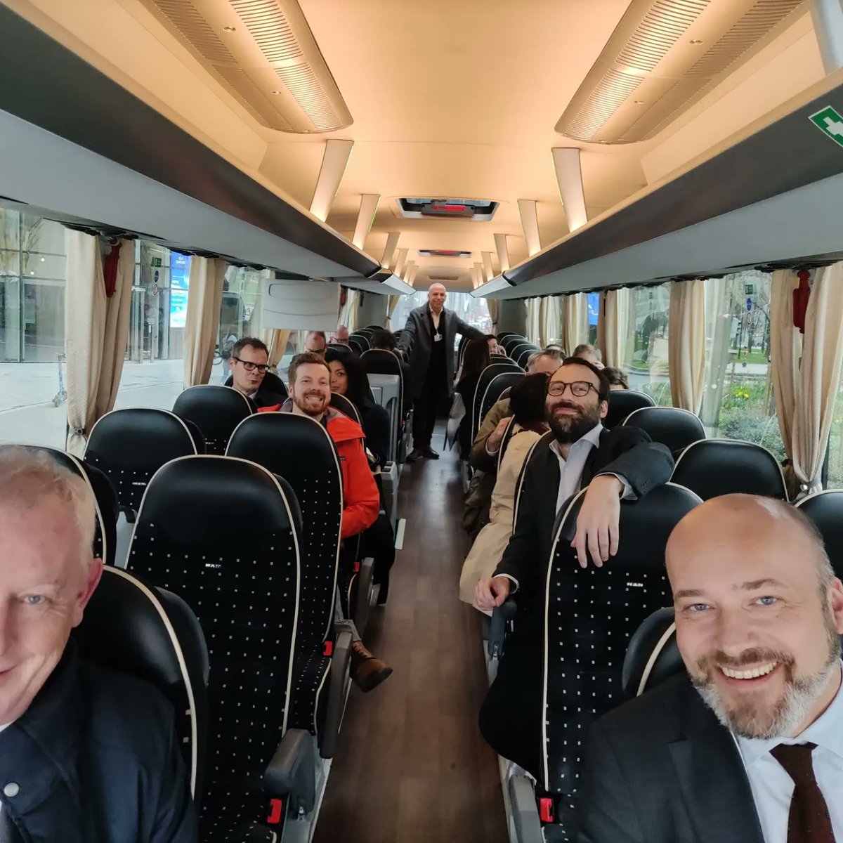 Getting ready for Tripartite Social Summit 🇪🇺 #EUCO
<a href="/EUCouncil/">EU Council</a> <a href="/EU_Commission/">European Commission</a>