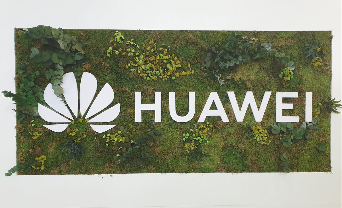 HuaweiFr's tweet photo. Huawei reste présent sur le salon #BePositive23 (Lyon) jusqu'à demain ! Rendez-vous sur le stand 1J30 pour rencontrer nos équipes et découvrir nos solutions d'optimisation énergétique 🌞☘
#énergiesrenouvelables #transitionenergetique #PV #solaire #photovoltaique https://t.co/Or21JPIEPF