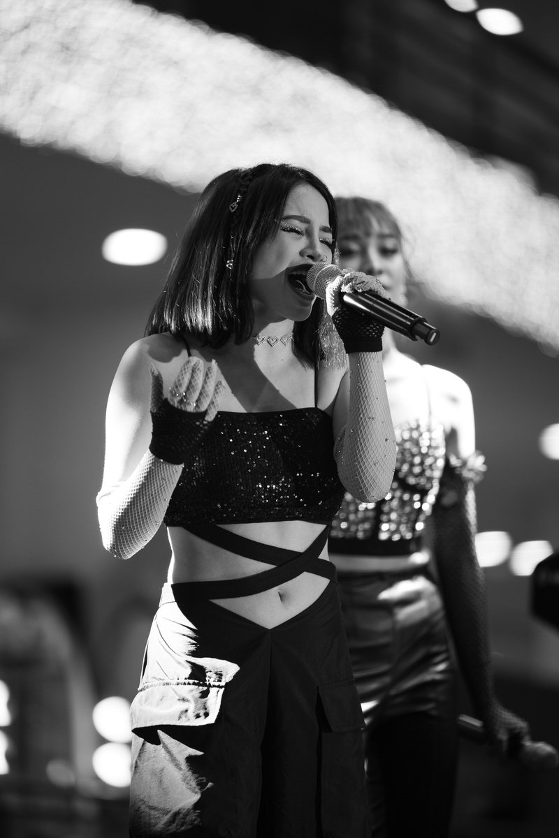 HoshiNoFilm's tweet photo. ＳＯＬＯ　ｕｐｓ　[2/4] 
 『Viva PPOP Fest』ｆｔ。　@OfficialPpopGen 

PPOPGEN AT VIVAPPOPFEST
#PPOPGENatVIVAPPopFest #VIVAPPopFest 
#Ayalamallsawave
#PPopGeneration
#StreamHanggangTinginKaLang
#PPOPGEN
#PPOPGEN_MADZ
@viva_records @ppopgen_madz https://t.co/Sdmq7jD571
