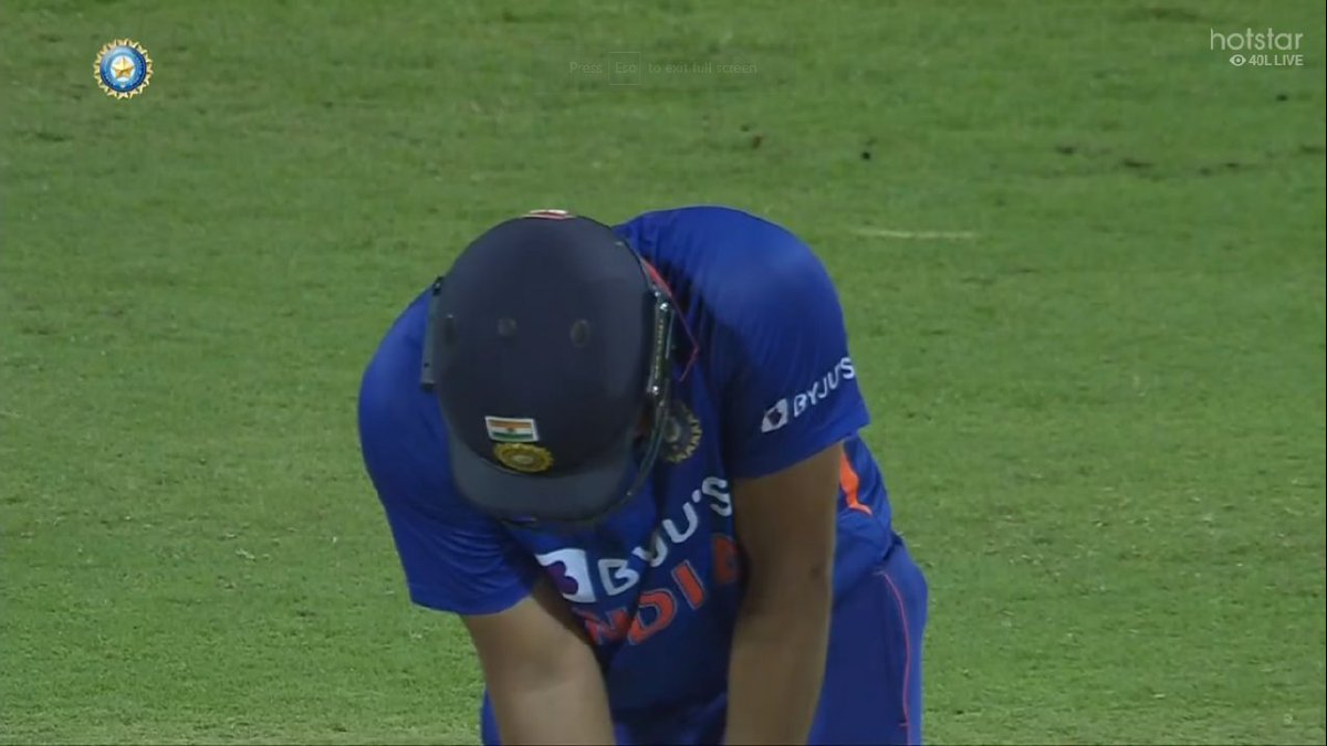 mufaddal_vohra's tweet photo. The disappointment on captain Rohit Sharma's face after he got out. He was going so well. https://t.co/AB23jKPu30