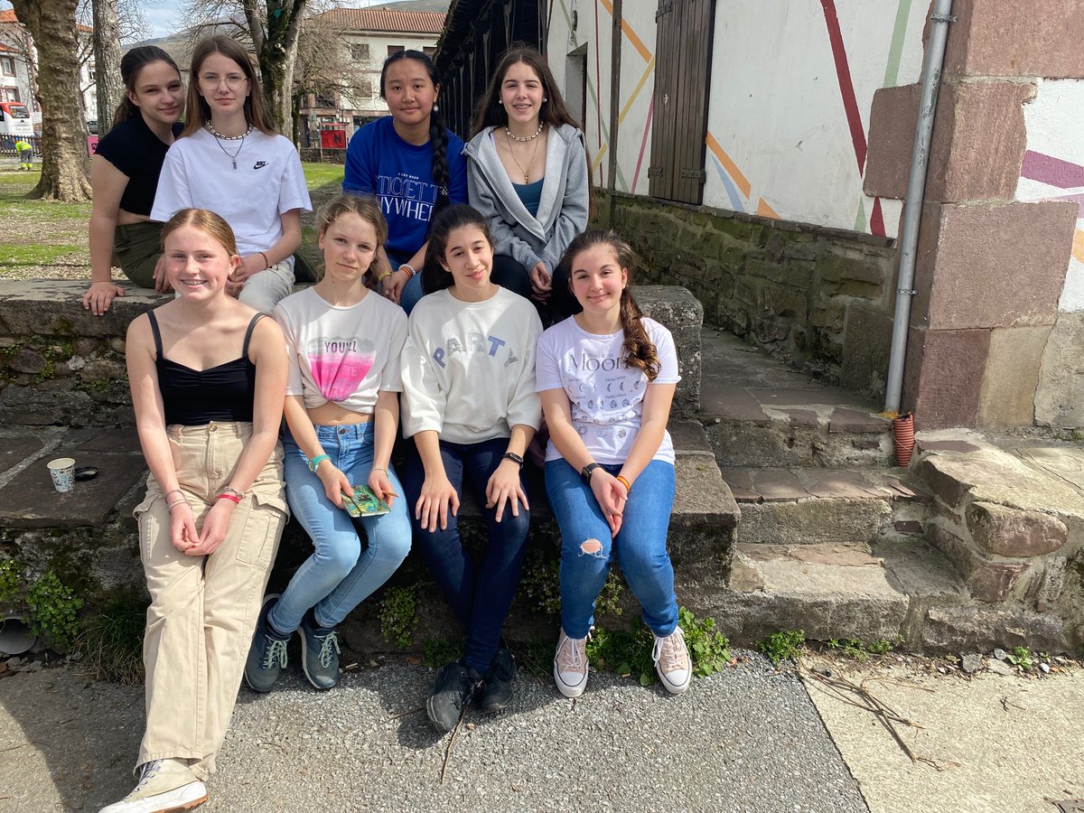 NublaRubio's tweet photo. @sepiegob @colegioNSHuerto @AgoraAbierta @educaINTEF Aquí tenemos los 3 primeros equipos en resolver el #EscapeNooc sobre basajaun en @baztan @CollegeCharles @GoudeMickaelle https://t.co/VYUZqn2UIK