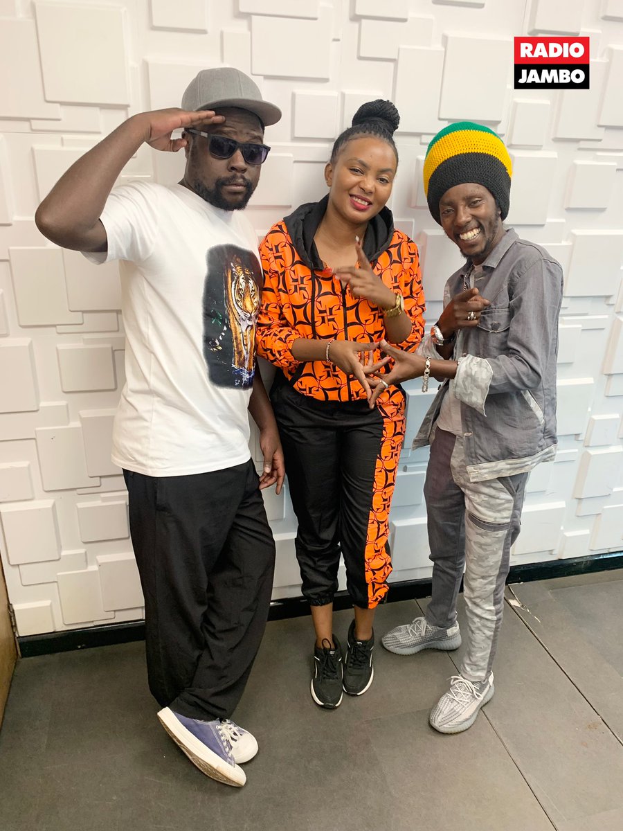 RadioJamboKenya's tweet photo. Awolandeh wolandeh wolandeh rasta nation! Ni siku ya maempress, wabebe kiuspecial innadisya time!#GyaldemWednesday 
@Mbusii @Liondeh @djnyckenya 

#MbusiiNaLionTekeTeke
#GyaldemWednesday
#OngeaUsikike https://t.co/fPbyUDh2fh