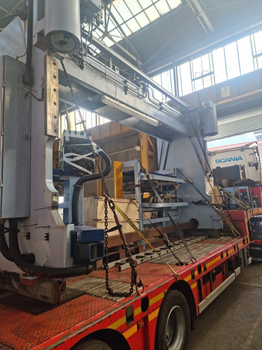 ZebraMachinery's tweet photo. 400ton 5metre 8axis Ursviken pressbrake out from our stock last month, rebuilt and installed in our customers factory #rebuild #axis #multi #powerful #press #sheetmetal #mfgnews #tooling #largecapacity #heavyequipment #heavyduty #fabrication #manufacturing https://t.co/1q9RfCyUJc