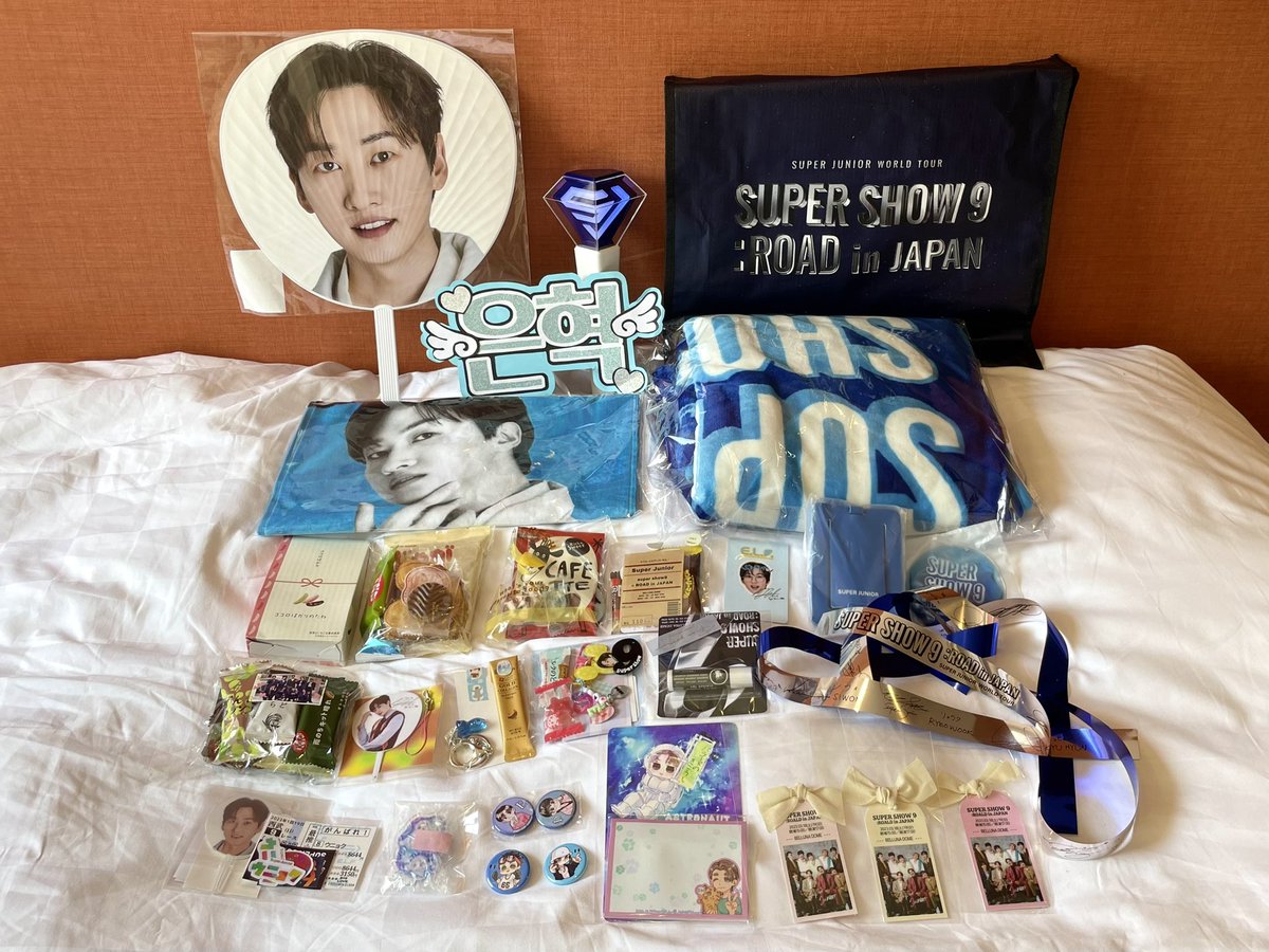 SjchiKp's tweet photo. 『 こいしてる❤︎ 』

SJのお兄さん達、ELFの皆さんに、会うことができて幸せなスパショでした🌻

#SUPERSHOW9 
#SuperJunior https://t.co/9uRBlSp7oy