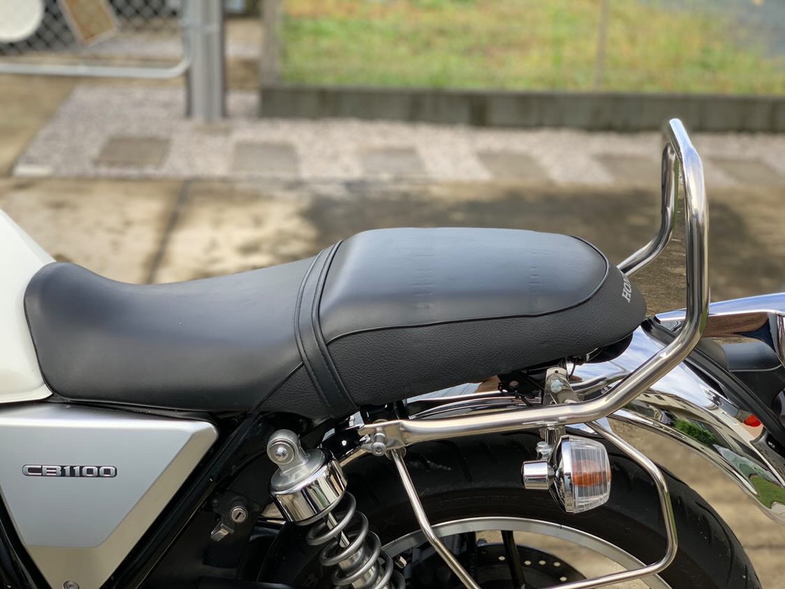 SeatBob's tweet photo. CB1100(SC65)テール20cm高K0タイプアンコ抜きシートを購入して頂いたお客様からお写真を頂きました😄
シートを変えただけでイメージがガラッと変わるのがよく分かりますね😄
シートの役割は座る物だけでなくデザインにも大きな影響を与えるパーツです✨
03-6423-1360
https://t.co/Edf8BYCLhZ
#cb1100 https://t.co/Jcx73U3W2D