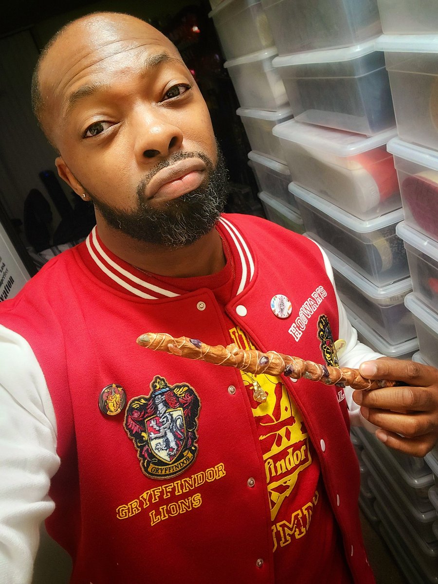 Merely_aaron's tweet photo. You might belong in Gryffindor,
Where dwell the brave at heart,
Their daring, nerve, and chivalry,
Set Gryffindors apart.
#BigGryff #BigGryffEnergy #HAMUPride #GryffindorPride #BlackHogwarts
Custom shirt, jacket, & wand by me. https://t.co/0t25yOiHUY