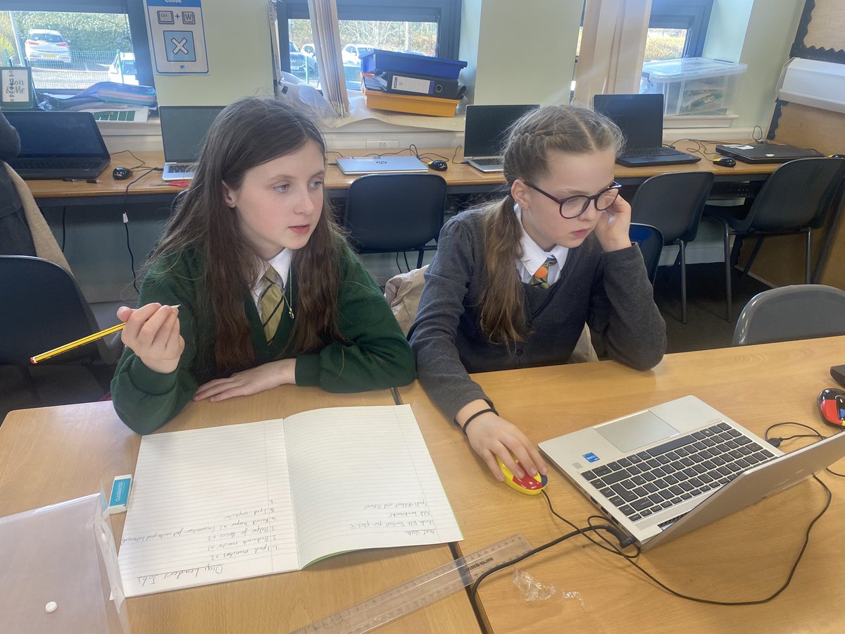 staloysiuspri's tweet image. Our #DigiLeaders are hard at work making our Digi-Den more accessible and user-friendly for pupils and staff. @NLDigitalSchool #Teamwork #DigitalLearners