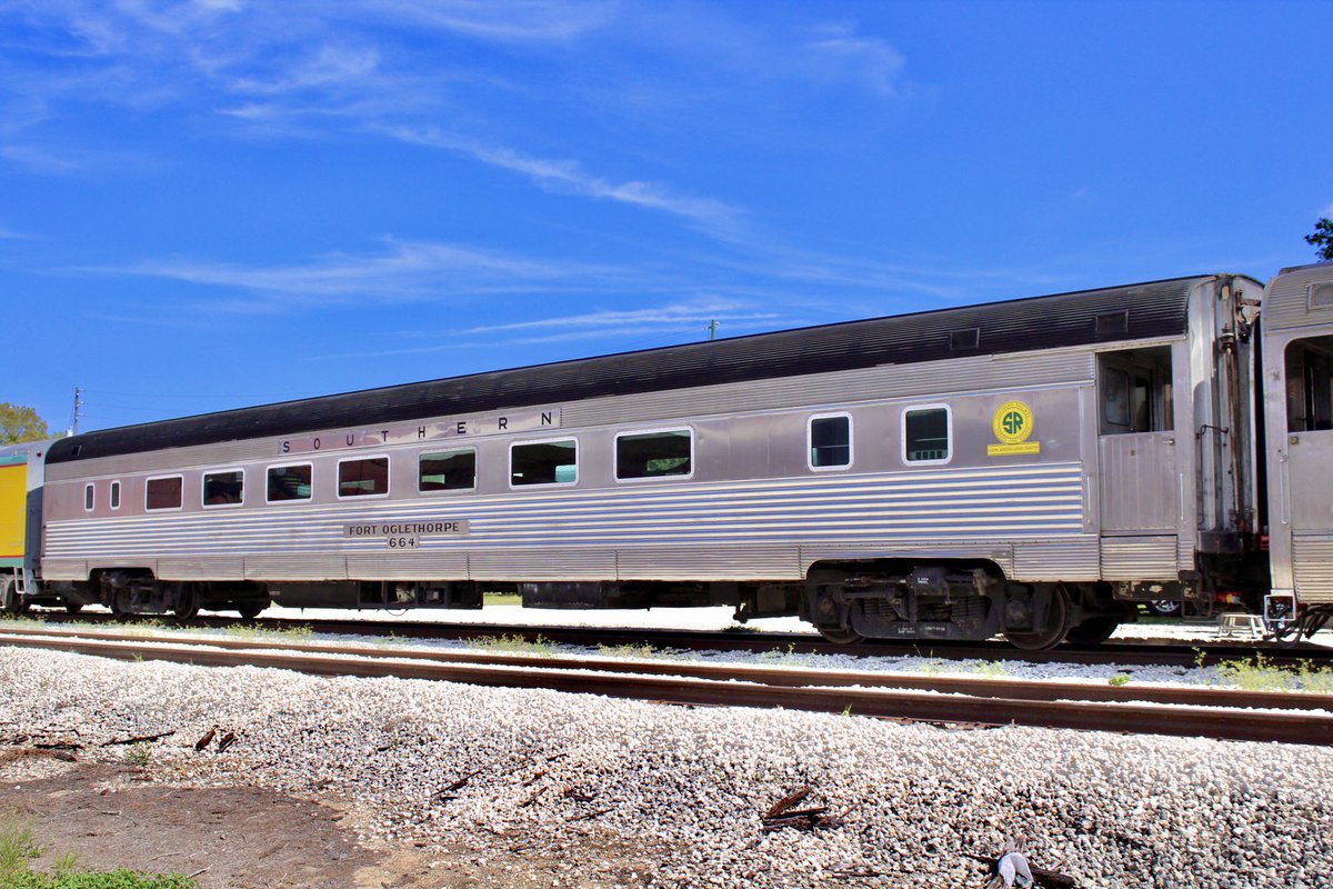 tommy4trains's tweet photo. #railway #railroad #train #trainspotter #railfan #trainphotography #railroadphotography #railwayphotography #unitedstatessugarcorporation #southcentralfloridaexpress #sugarexpress #southernrailway #passengertrain #lakeplacid #florida https://t.co/rCyIXYQdkC