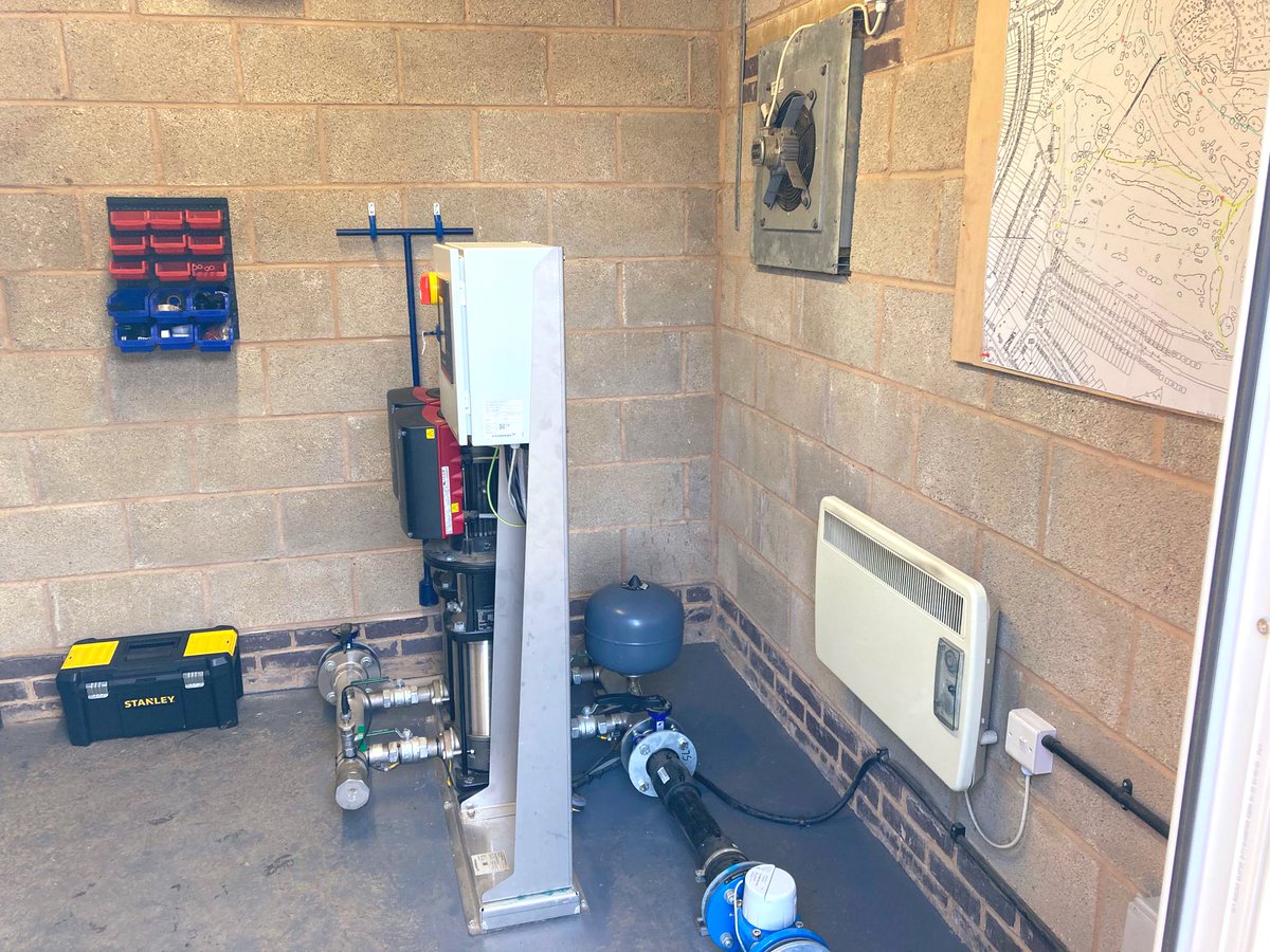 Tidy enough pump room Gilksy? <a href="/MGTurf/">Matt Gilks</a> <a href="/petenewton29/">Peter Newton MG</a>  #irrigation #grundfos #toro 💦