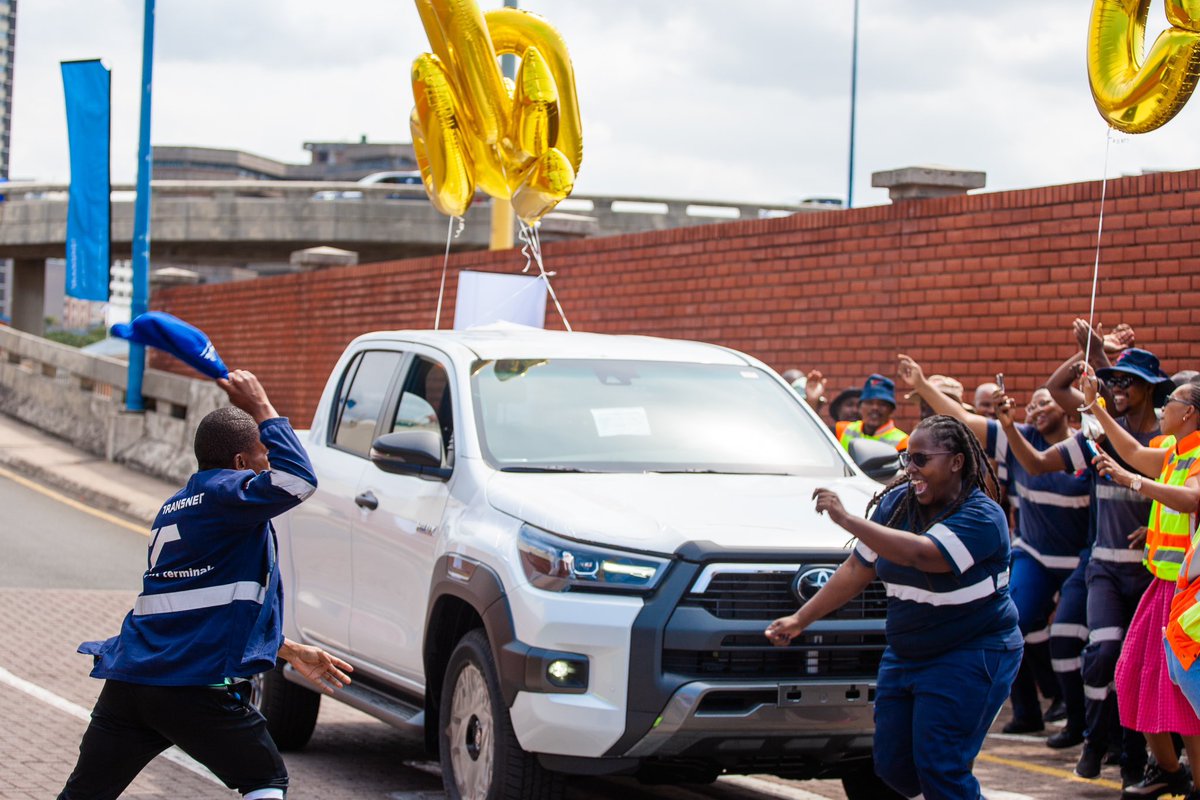 TPT_Transnet's tweet photo. 🚀 We're over the moon with excitement as we hit the 600,000th automobile mark at Durban RoRo! A big thank you to our amazing team and customers for their unwavering support. Let's keep up the great work together! #TPTAtWork #SeriousAboutService https://t.co/6sakMj1KPA