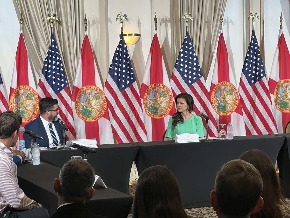 themikewatkins's tweet photo. Thank You @CaseyDeSantis for leading the nation in bringing #Resiliency resources to Floridaโs children. #ResiliencyCoach #ResiliencyMentor @NWFHealth @MyFLFamilies https://t.co/ELu4wPy12L