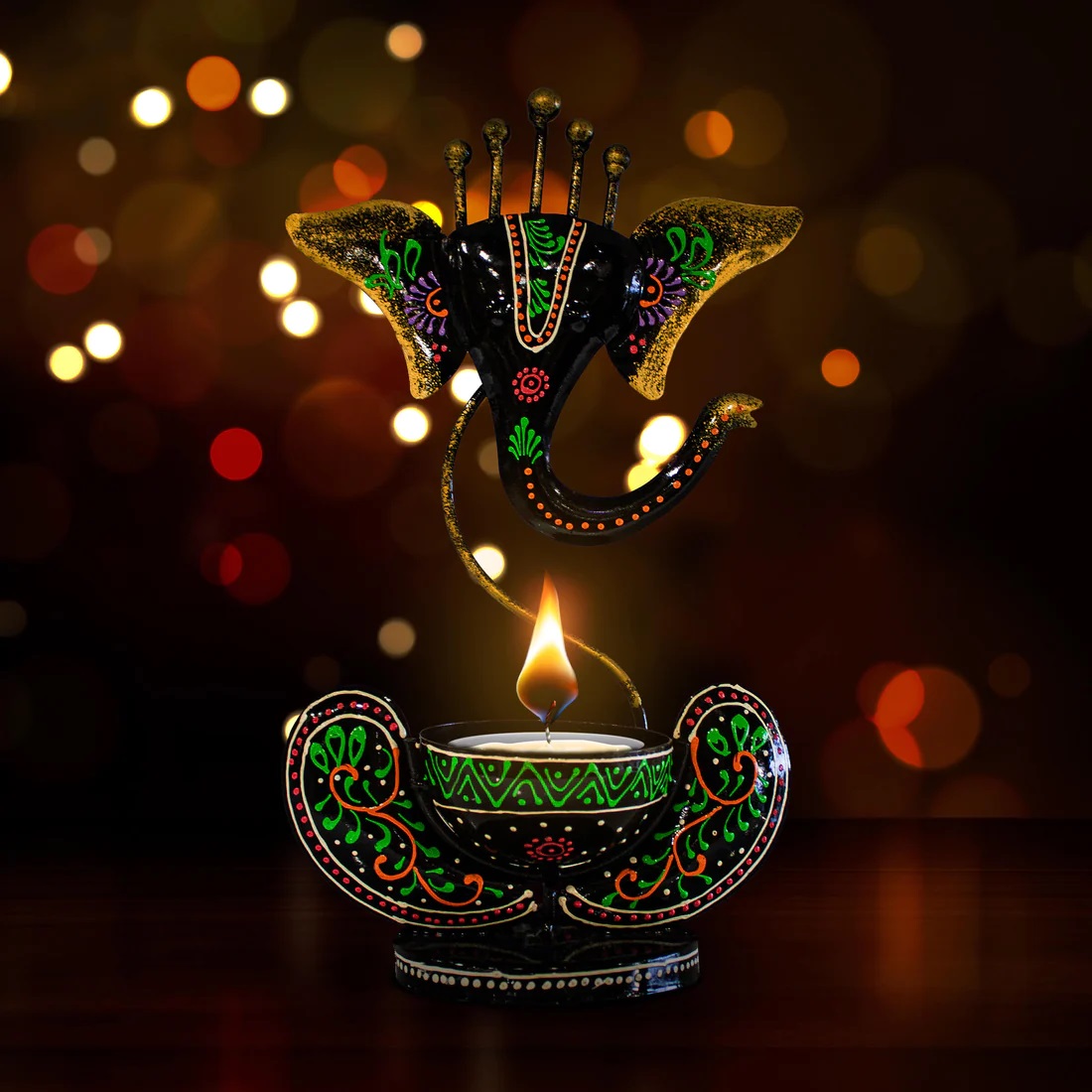 DecobeeIndia's tweet photo. Unleash the metal madness with our showpieces! Crafted with precision and intricate details, they will rock your decor like never before!

Check out more Now!
https://t.co/gaA7vVMsPT

#livecreatively with #Bhubaneswar 's only home decor #megastore https://t.co/OyFWXf8OGp