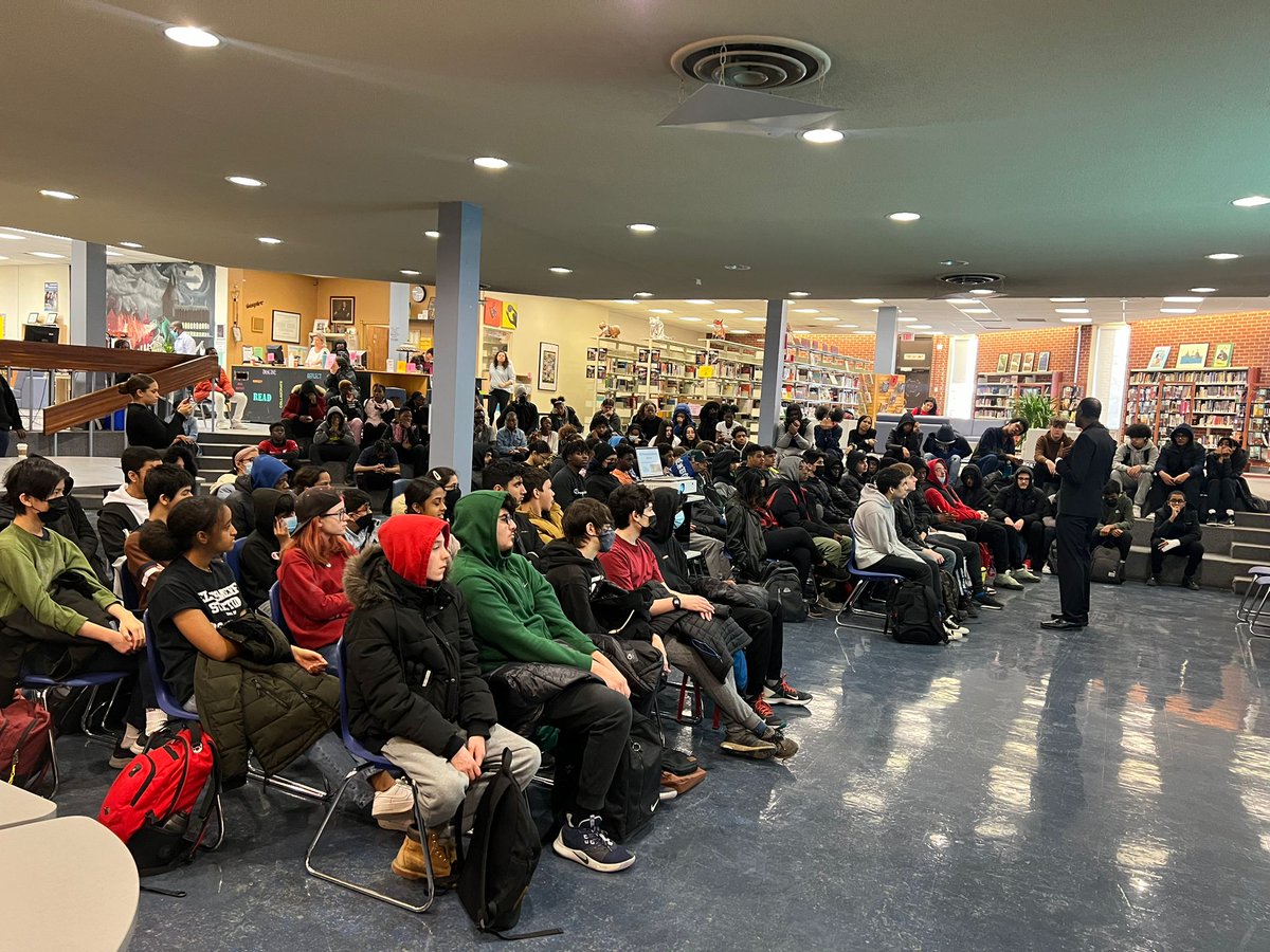 africentricwcci's tweet photo. Thank you to Jeff Caton @msmarshall27 from The Centre of Excellence for Black Student Achievement for coming to our Professional Leadership Seminar to speak to us about their journey. We are looking forward to the tour of the centre!
@tdsb_cebsa @LC3_TDSB @JS_tdsb https://t.co/See9cCgQJi