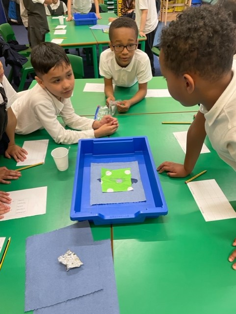 MedwayPrimary's tweet photo. Year 2 were super scientists today testing materials to see if they are waterproof. #ks1scienc #propertiesofmaterials #makingobservations #collaboration https://t.co/mPoBlZAzo4