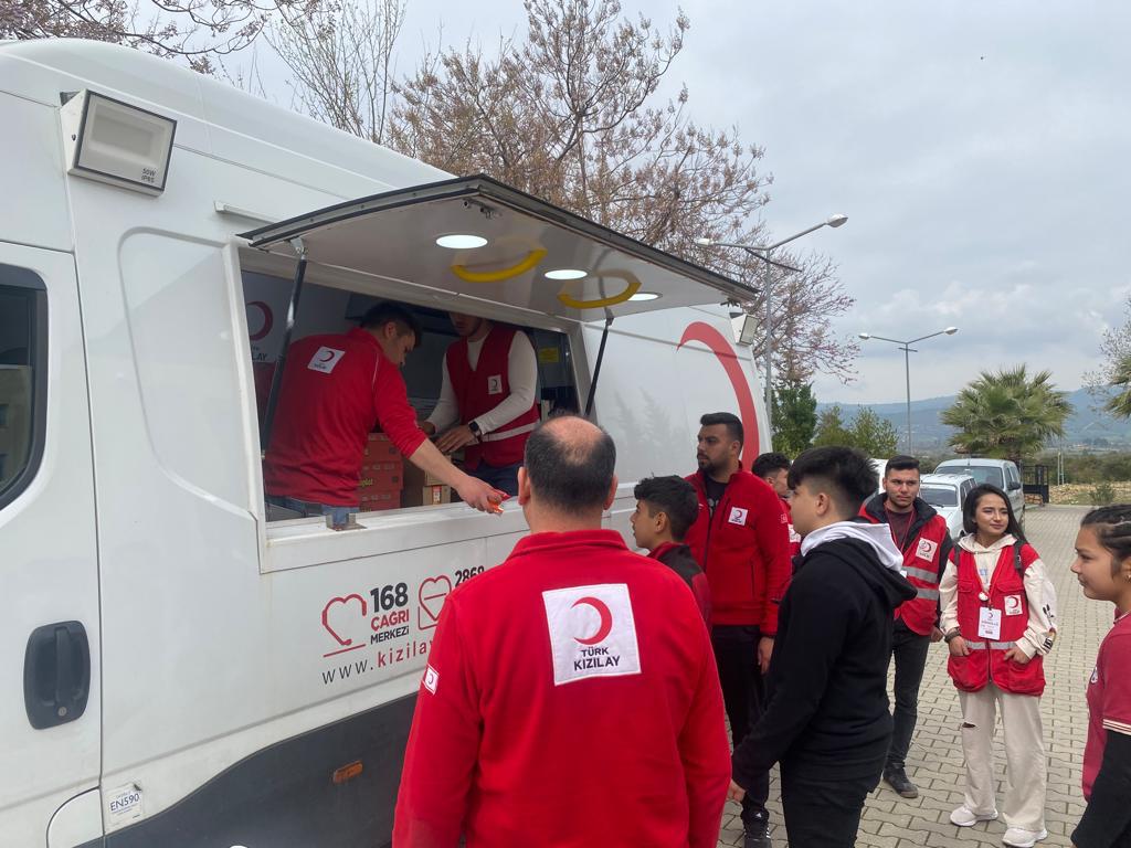 Kaymakamımız Sayın Mehmet Furkan TAŞKIRAN YBO'da Türk Kızılay tarafından öğrencilere yönelik düzenlenen etkinliğe katıldı.