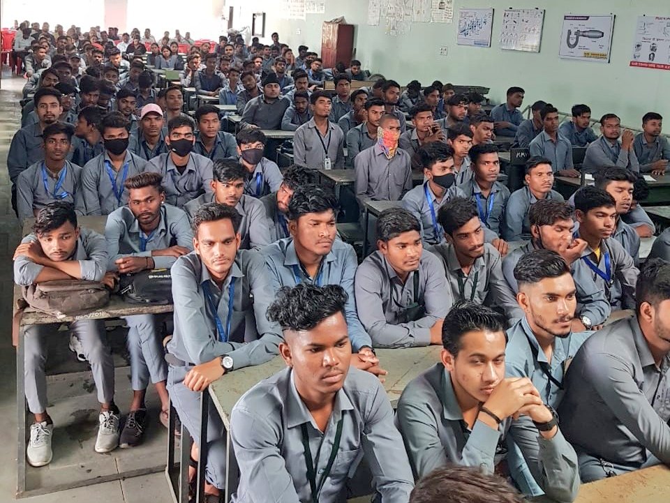 NSDC_CG's tweet photo. #National #Apprenticeship #Awareness #Workshop - #NAPS on 22nd March at #GovtIT Koni @BilaspurDist to create awareness among #ITI students.
@MSDESkillIndia @NSDCINDIA @SkillDevCgGov @DGT_MSDE @bihan_cg_srlm https://t.co/APyfrn9DmF
