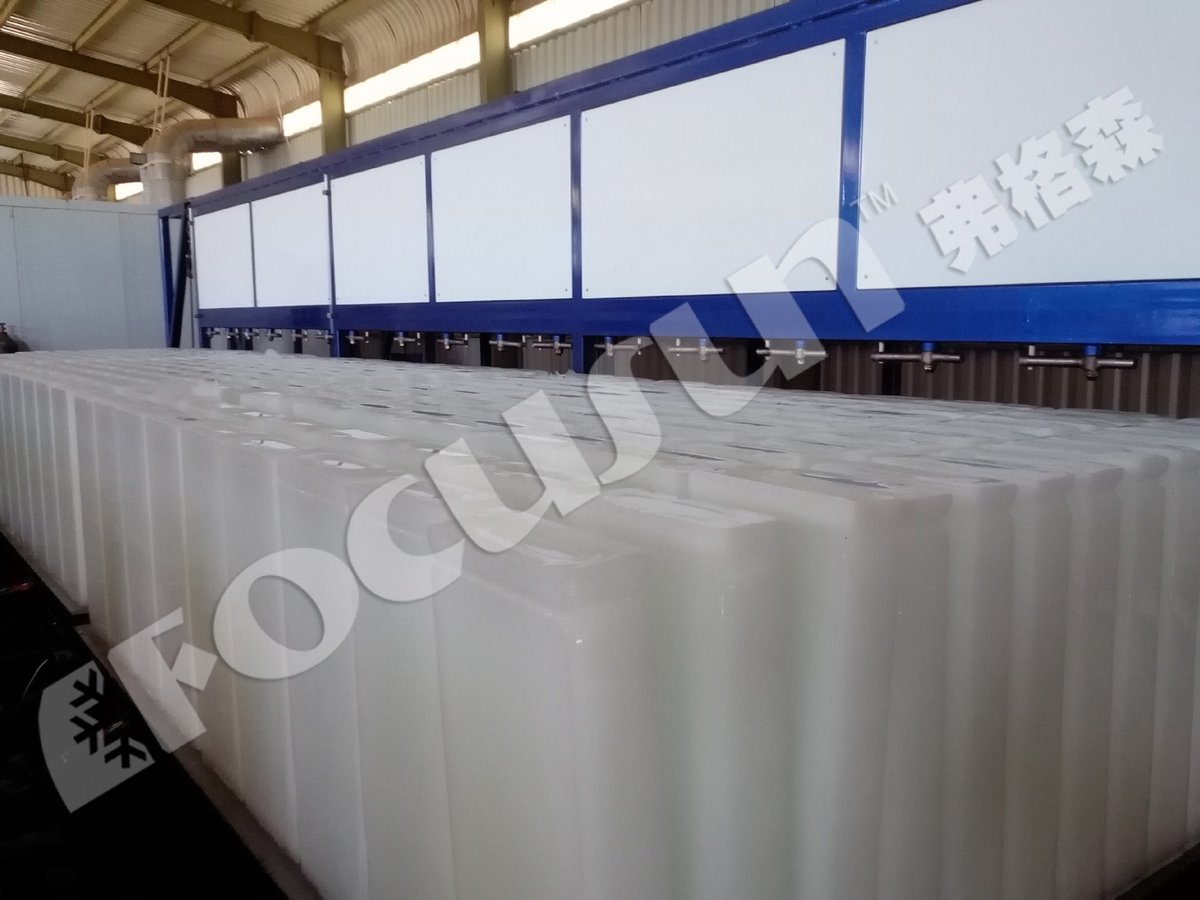 deintiwal83's tweet image. Over ten years good usage of block ice machine in Africa!At this moment the machine is running and producing ice.The time proves the quality.
 #blockicemaker #iceblockmaker #icemakersupplier #icemakermanufacturer #icemakerfactory #iceblockmakingmachine