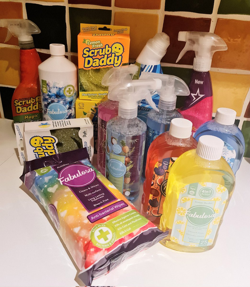 OZZY_GiRL_'s tweet image. My cleaning bundle arrived! Should last a few years given the concentrates  make up 75 litres. $100 + free delivery 🙌 #cleanHQ