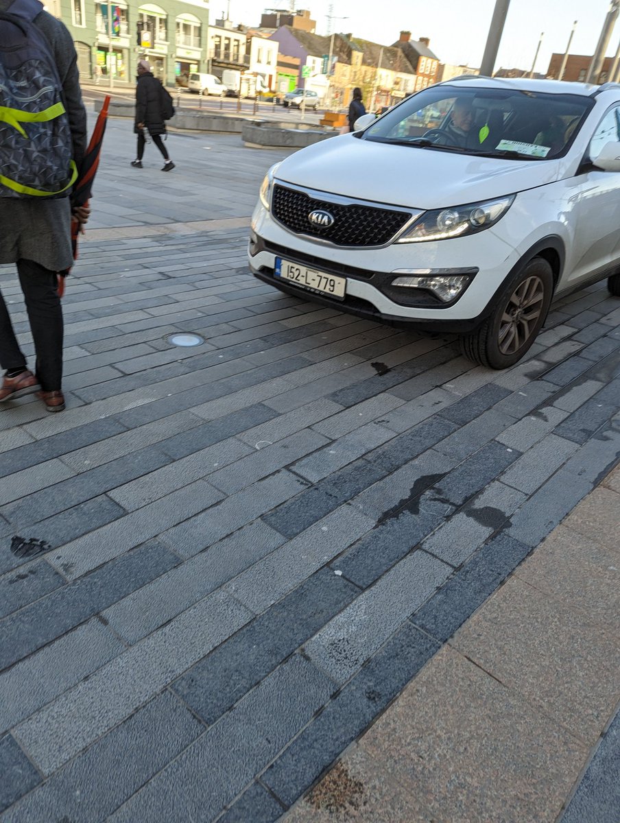 You Park Like A Gowl #YPLAG tweet media