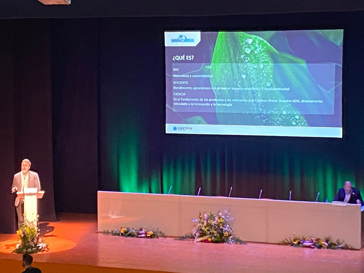 📍Estamos en #AgroMurcia de la mano de <a href="/rafael_corteva/">Rafael Pérez</a> para hablar sobre #BioEfiCiencia y las distintas soluciones para una #fertilización inteligente y sostenible💡🌱🌏

¡Gracias <a href="/Phytoma/">Phytoma España</a> por contar con Corteva!