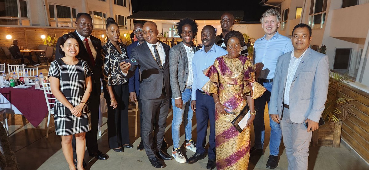 Microfinance industry leaders in Sierra Leone gathered to discuss financial inclusion. An inspiring start to a pivotal dialogue, initiated by Cordaid Investment Management. 

Read on to discover the details:
lnkd.in/dn4CdSpU

#financialinclusion #microfinance #SierraLeone