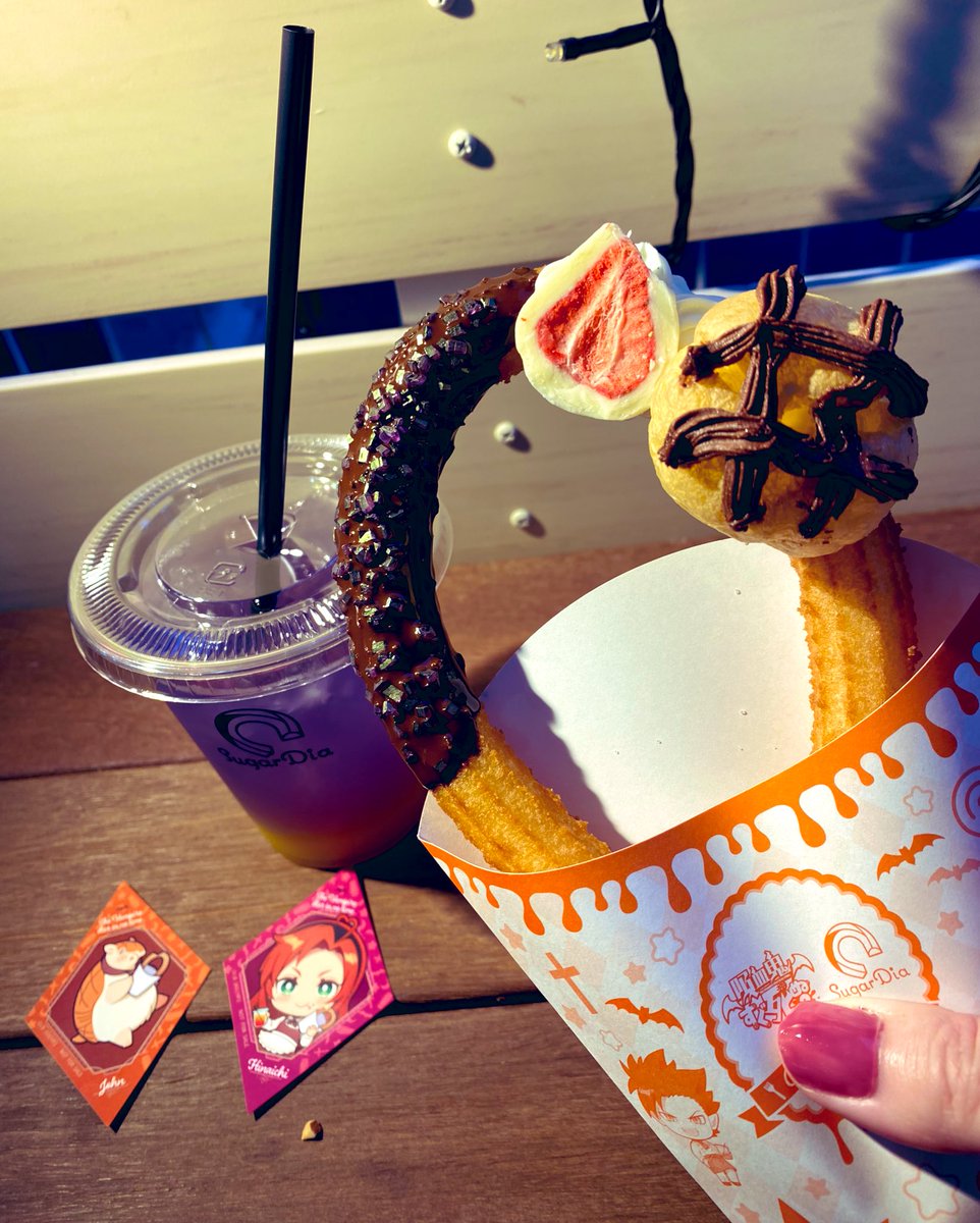そんなこんなで後半の方で食べてきた!メニューがにっぴきだったからぁ🥰ヅォンのちったいメロンパンはヒンヤリしてて美味しかった!あとガチャポンのめびが欲しくてその辺歩き回ったけど1台だけやっと見つけて更にラス1だったんだけど、まぁめびじゃないよね…😭
