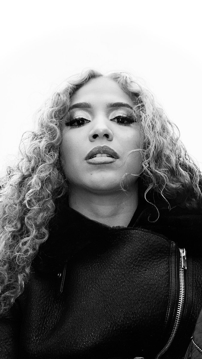 jonemilanthony's tweet photo. B&amp;W PORTRAITS FOR @jv1_grove https://t.co/iVLBV3dLA1