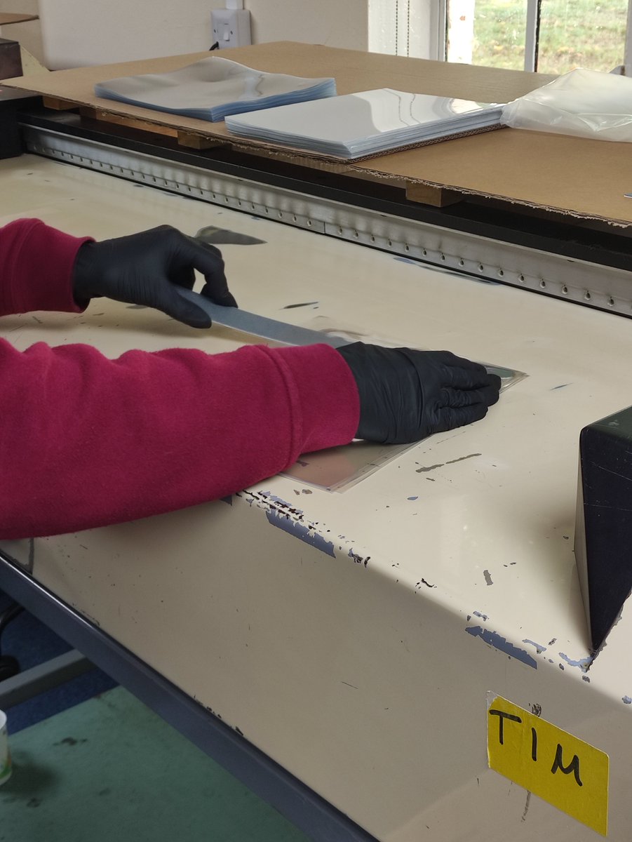 ConservationRUK's tweet photo. The team are busy handmaking another batch of bespoke polypockets for one of our clients today. They are acid free &amp; come with a 100% manufacturing guarantee. #storage #archiving #polypockets #museums #ibraries https://t.co/zvXRIrj0Bm